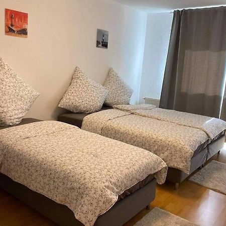 Beste Lage In Rostock: 2-Zimmerwohnung Mit Balkon Im 1.Og Exterior photo